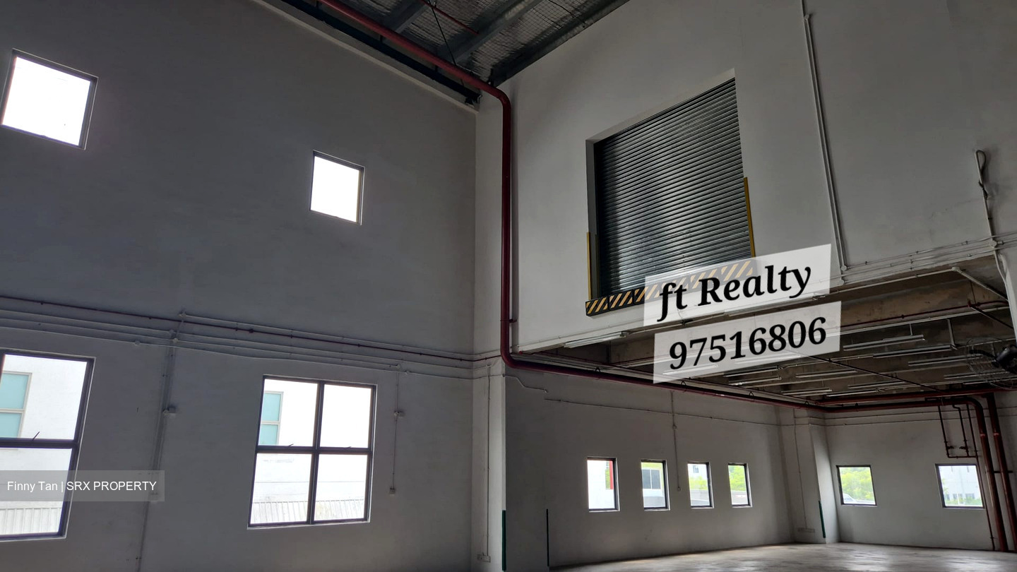Changi North Way (D17), Warehouse #633658421